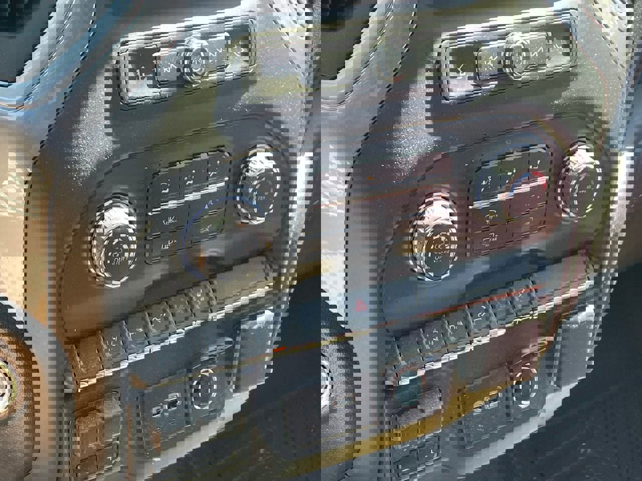 Used 2025 Chevrolet Silverado 2500 W/T w/ WT/CX Safety Package image 6