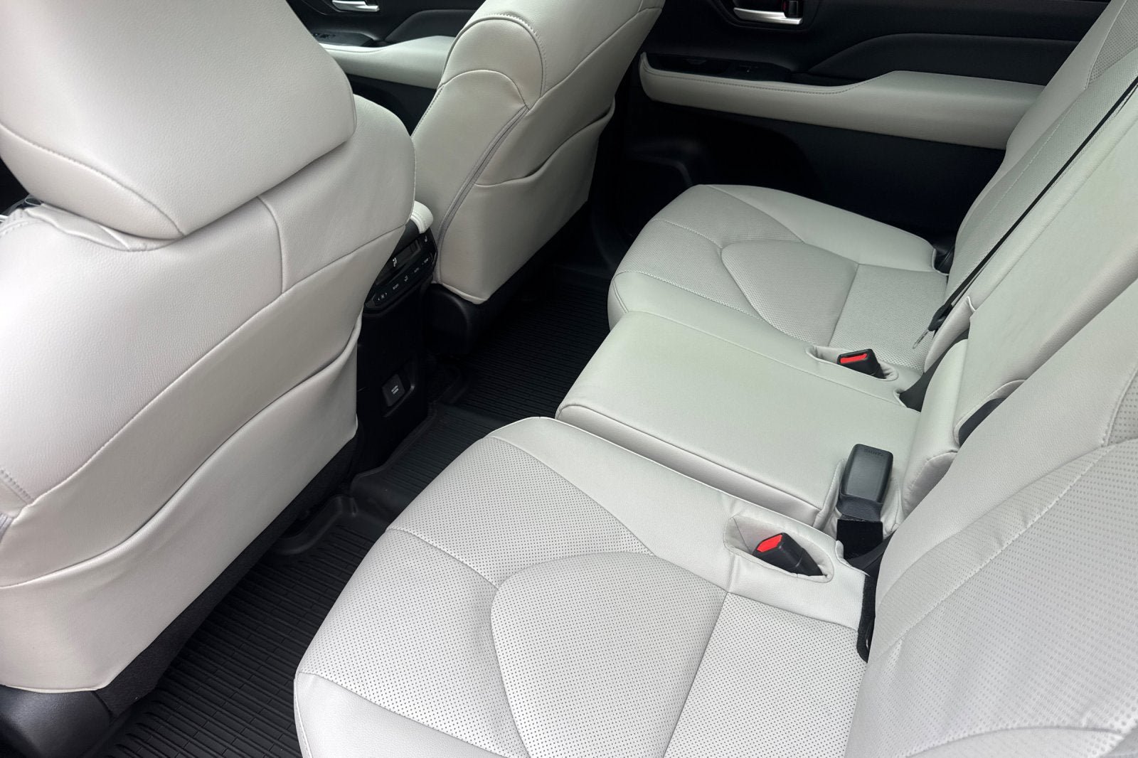 New 2026 Toyota Grand Highlander AWD Hybrid image 11