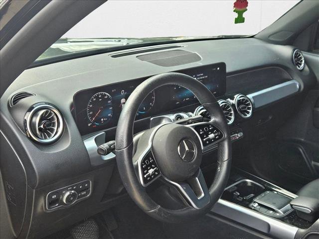 Used 2022 Mercedes-Benz GLB 250 GLB 250 image 9