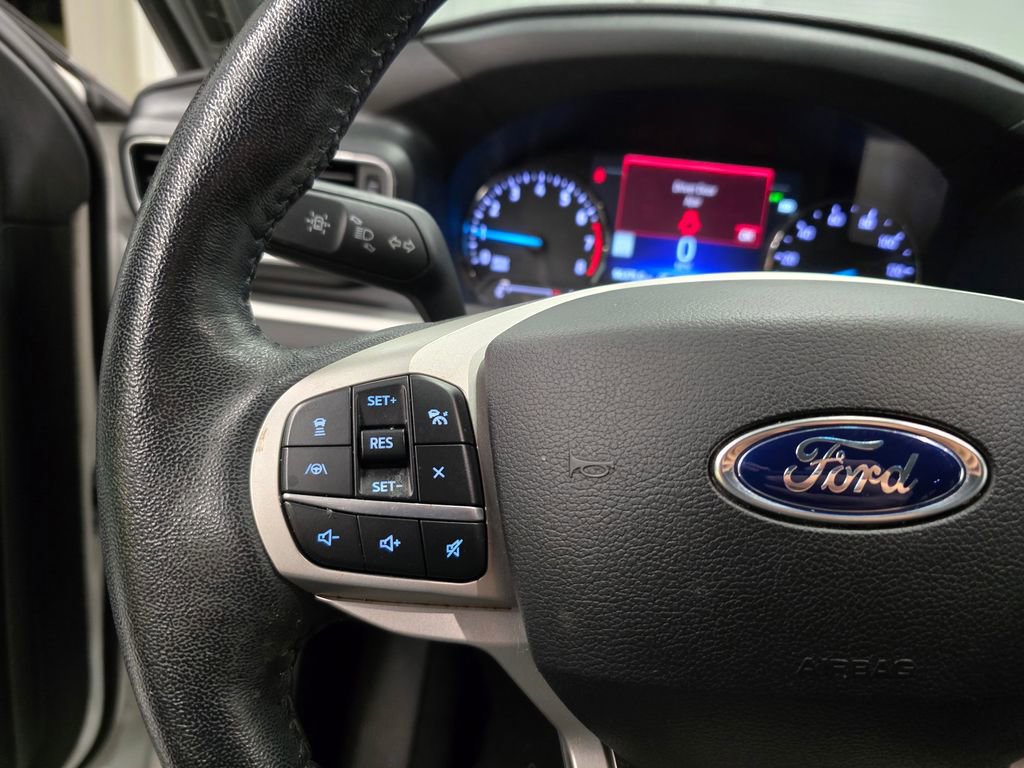 Used 2021 Ford Explorer XLT w/ Equipment Group 202A RWD image 18
