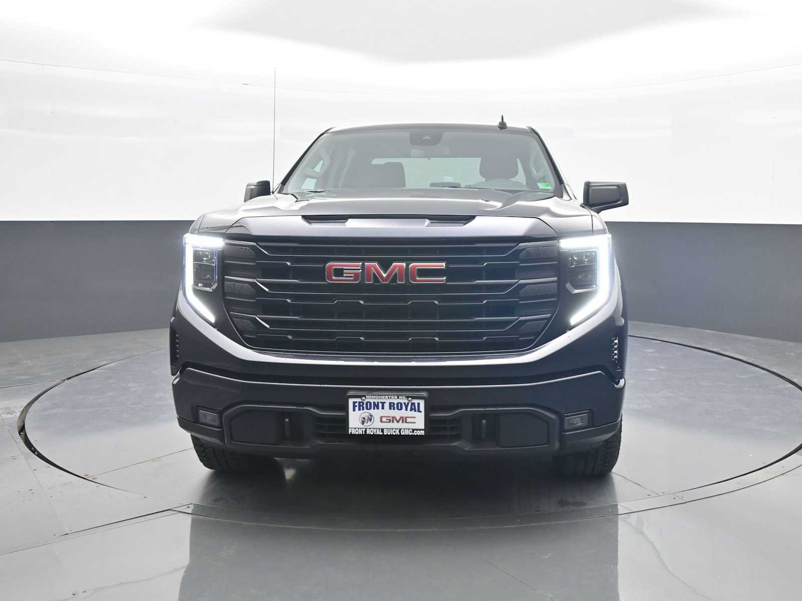 Used 2026 GMC Sierra 1500 Elevation w/ Elevation Select Package AWD/4WD image 3