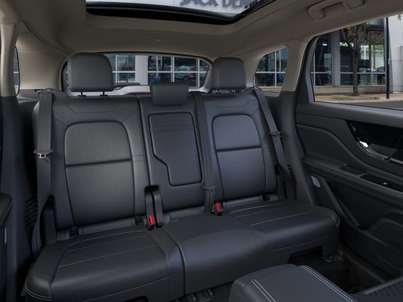 Used 2026 Lincoln Corsair Premiere image 11