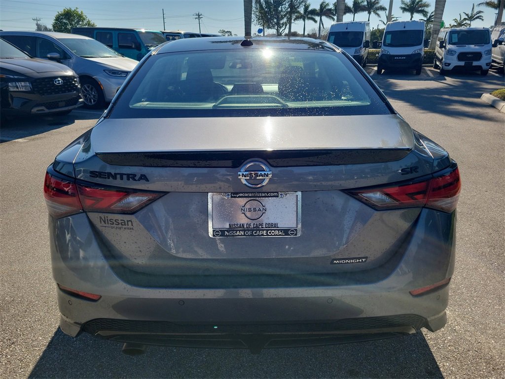 Used 2023 Nissan Sentra SR w/ Midnight Edition Package image 5
