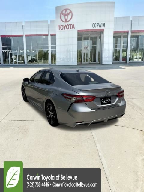 Used 2018 Toyota Camry SE w/ Audio Package FWD image 5