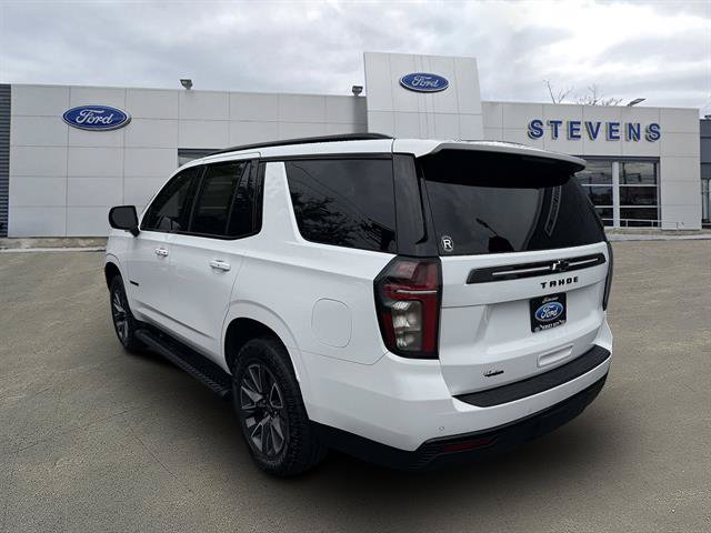 Used 2024 Chevrolet Tahoe Z71 w/ Luxury Package AWD/4WD image 3