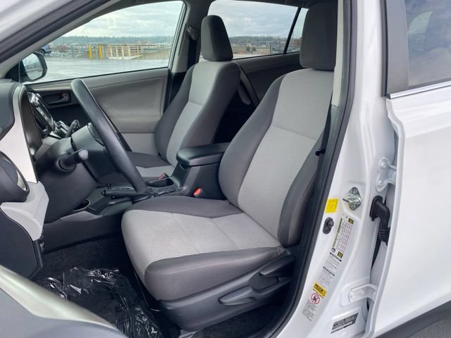Used 2013 Toyota RAV4 LE AWD/4WD image 16