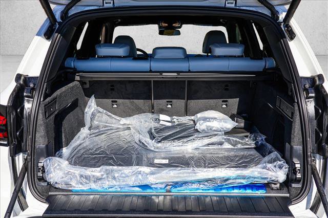 New 2026 BMW X5 xDrive50e w/ Executive Package image 21