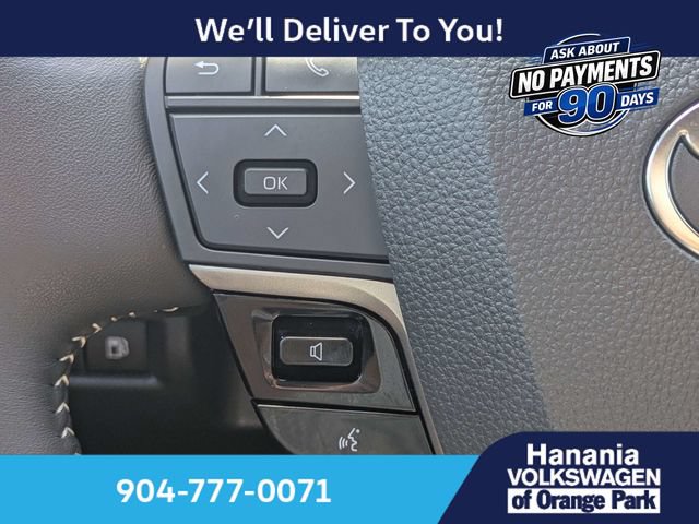 Used 2025 Toyota Camry SE w/ Convenience Package FWD image 24