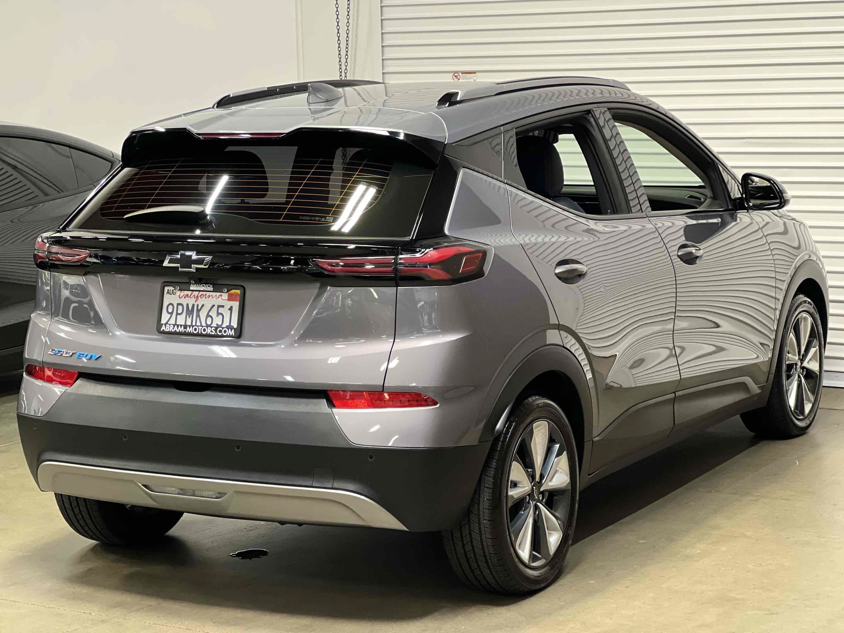 Used 2022 Chevrolet Bolt EUV LT w/ Convenience Package FWD image 29