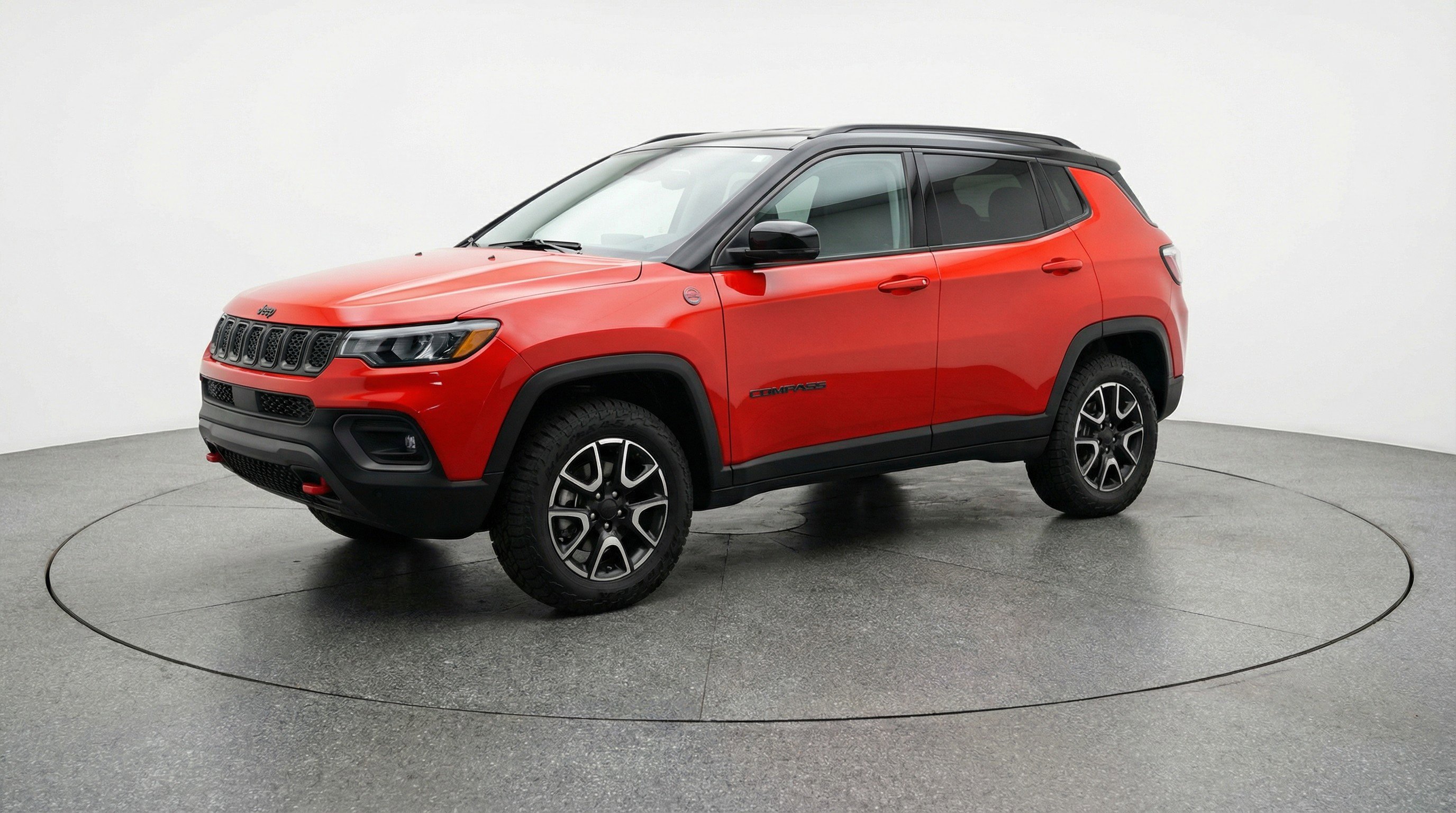 Used 2025 Jeep Compass Trailhawk w/ Trailer Tow Group AWD/4WD image 3