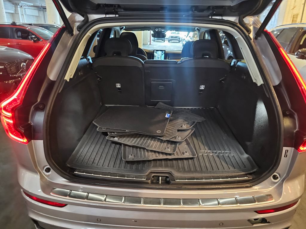 Certified 2026 Volvo XC60 B5 Plus w/ Protection Package Premier AWD/4WD image 7