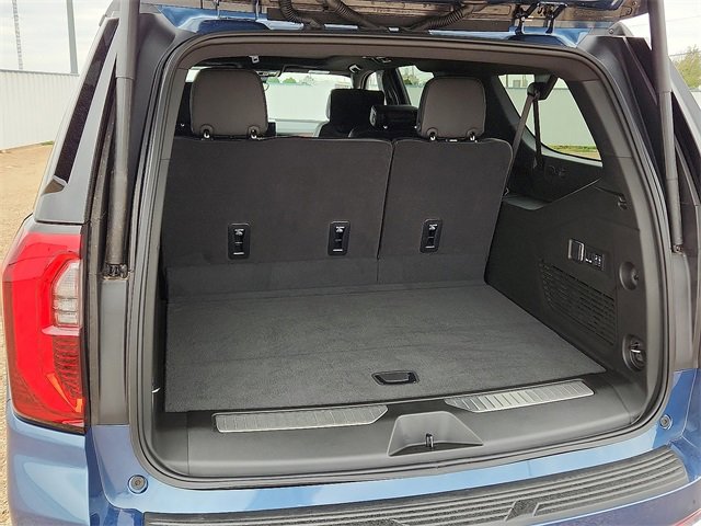 New 2025 GMC Yukon XL Denali w/ Denali Reserve Package image 8