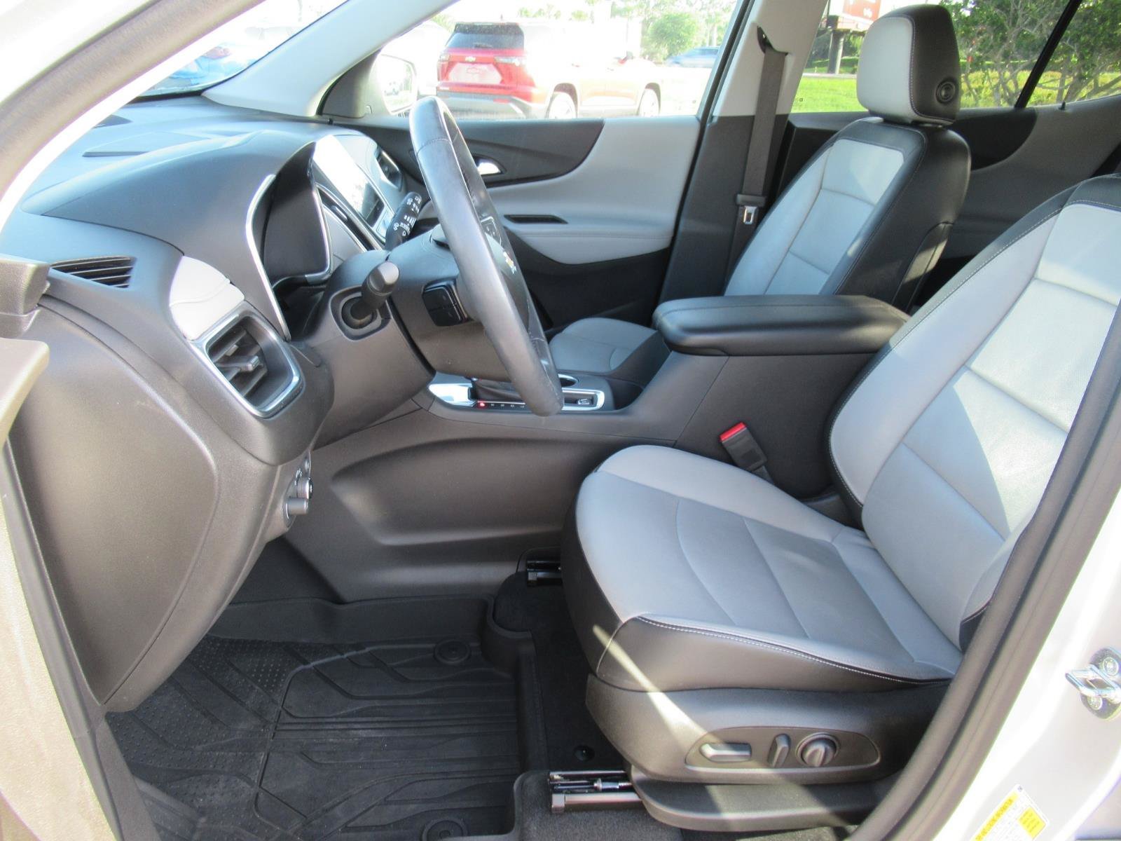 Used 2021 Chevrolet Equinox Premier FWD image 18