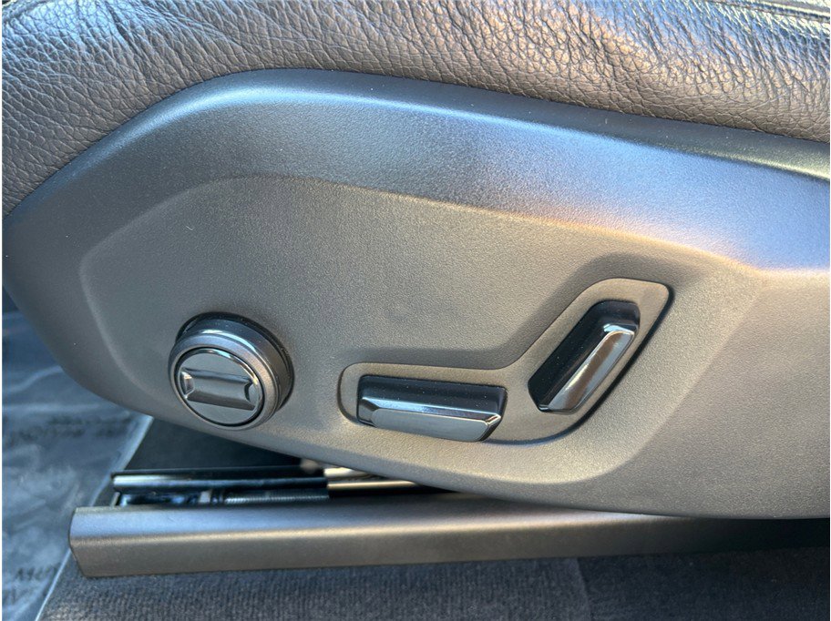 Used 2023 Volvo XC90 B5 Plus Bright image 20