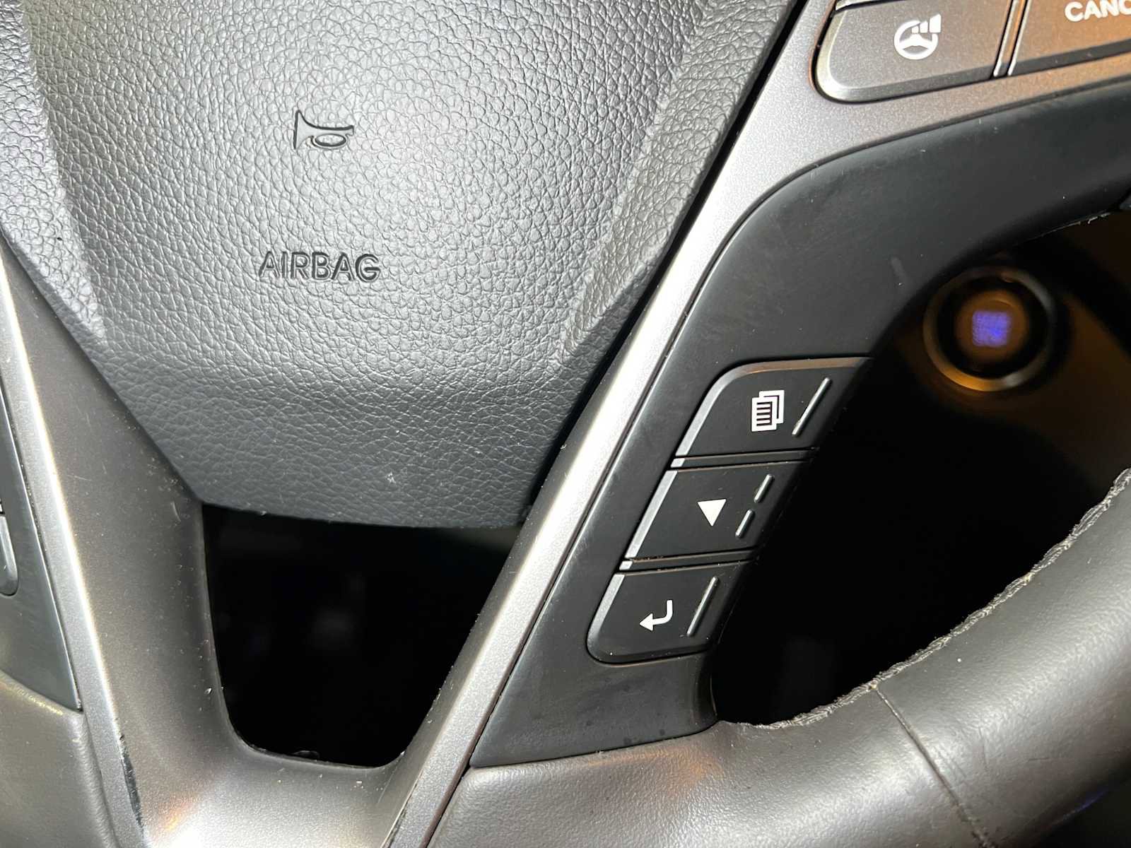 Used 2014 Hyundai Santa Fe Limited w/ Ultimate Package 07 image 32