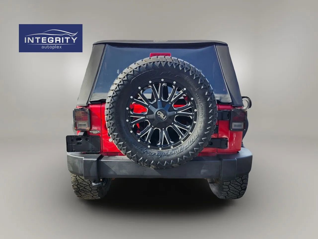 Used 2014 Jeep Wrangler Rubicon w/ Power Convenience Group image 4