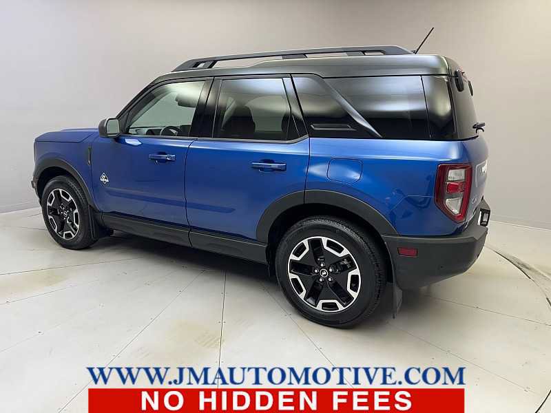 Used 2024 Ford Bronco Sport Outer Banks w/ Tech Package AWD/4WD image 3