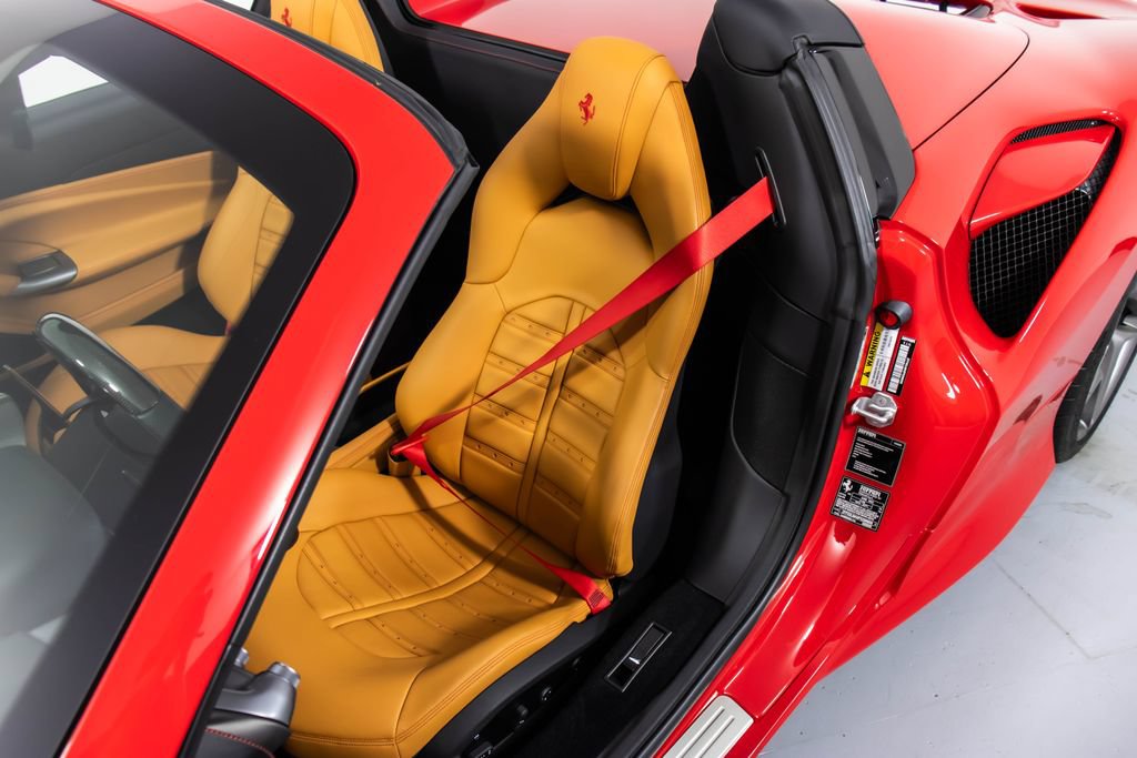 Certified 2023 Ferrari F8 Tributo RWD image 6