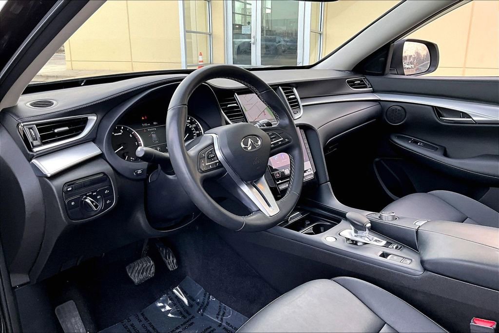Certified 2019 INFINITI QX50 Luxe w/ Navigation Package FWD image 16