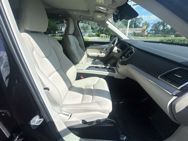 Certified 2024 Volvo XC90 B5 Core w/ Protection Package Premier AWD/4WD image 15