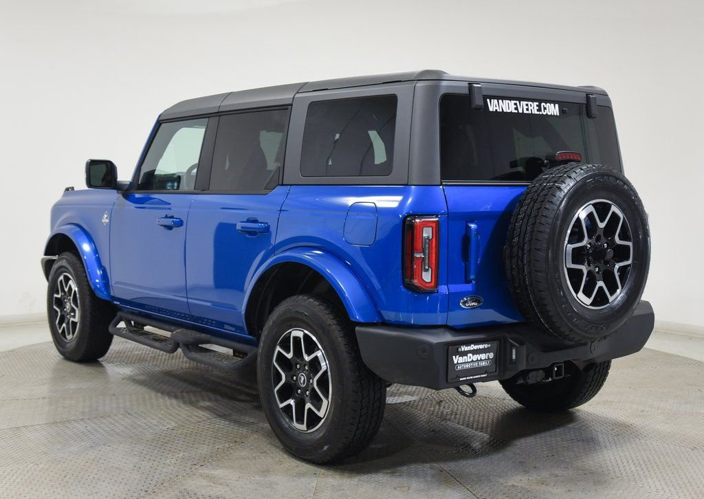 Used 2024 Ford Bronco Outer Banks AWD/4WD image 9
