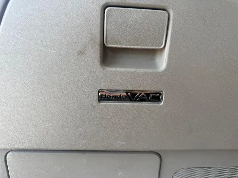 Used 2016 Honda Odyssey SE image 30