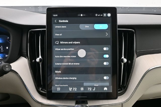 New 2027 Volvo XC60 B5 Ultra AWD/4WD image 19