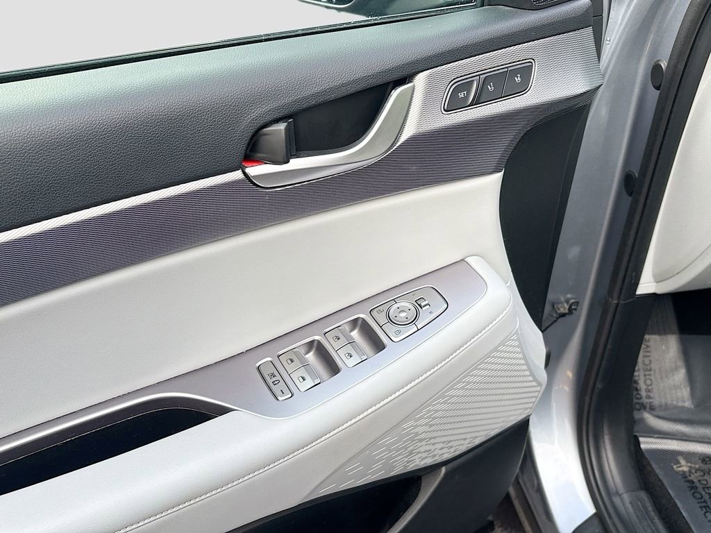 Used 2020 Hyundai Palisade SEL w/ Premium Package image 17