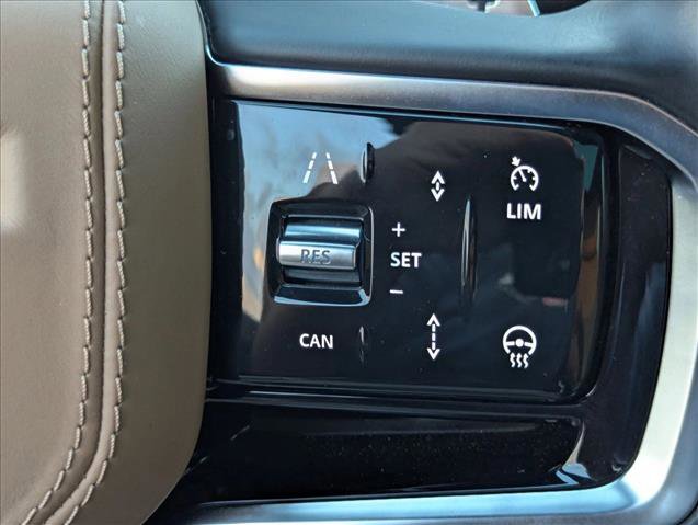 Used 2025 Land Rover Range Rover Sport SE image 14