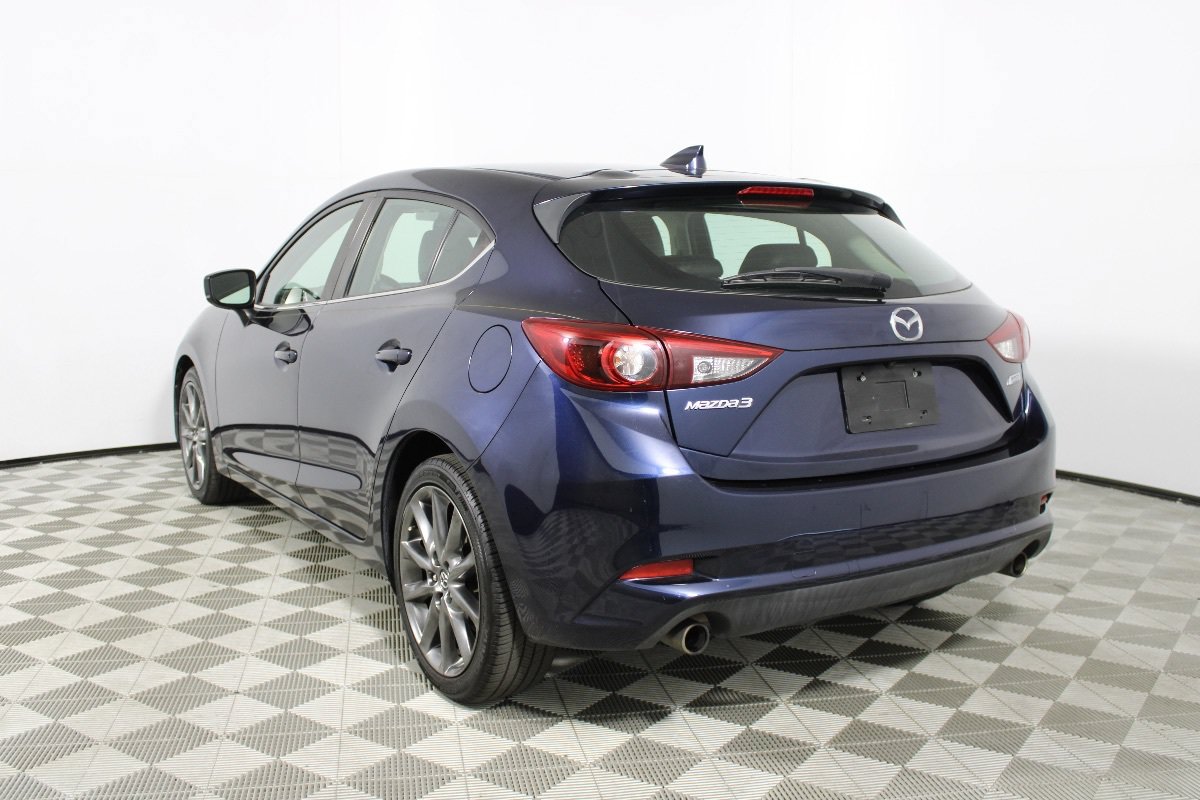 Used 2018 MAZDA MAZDA3 Grand Touring w/ Premium Equipment Package FWD image 17