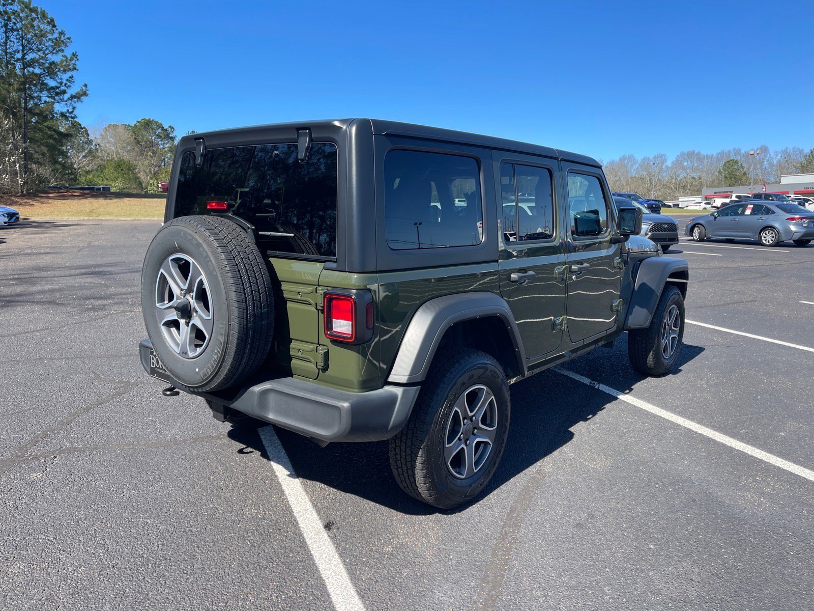 Used 2022 Jeep Wrangler Unlimited Sport image 17