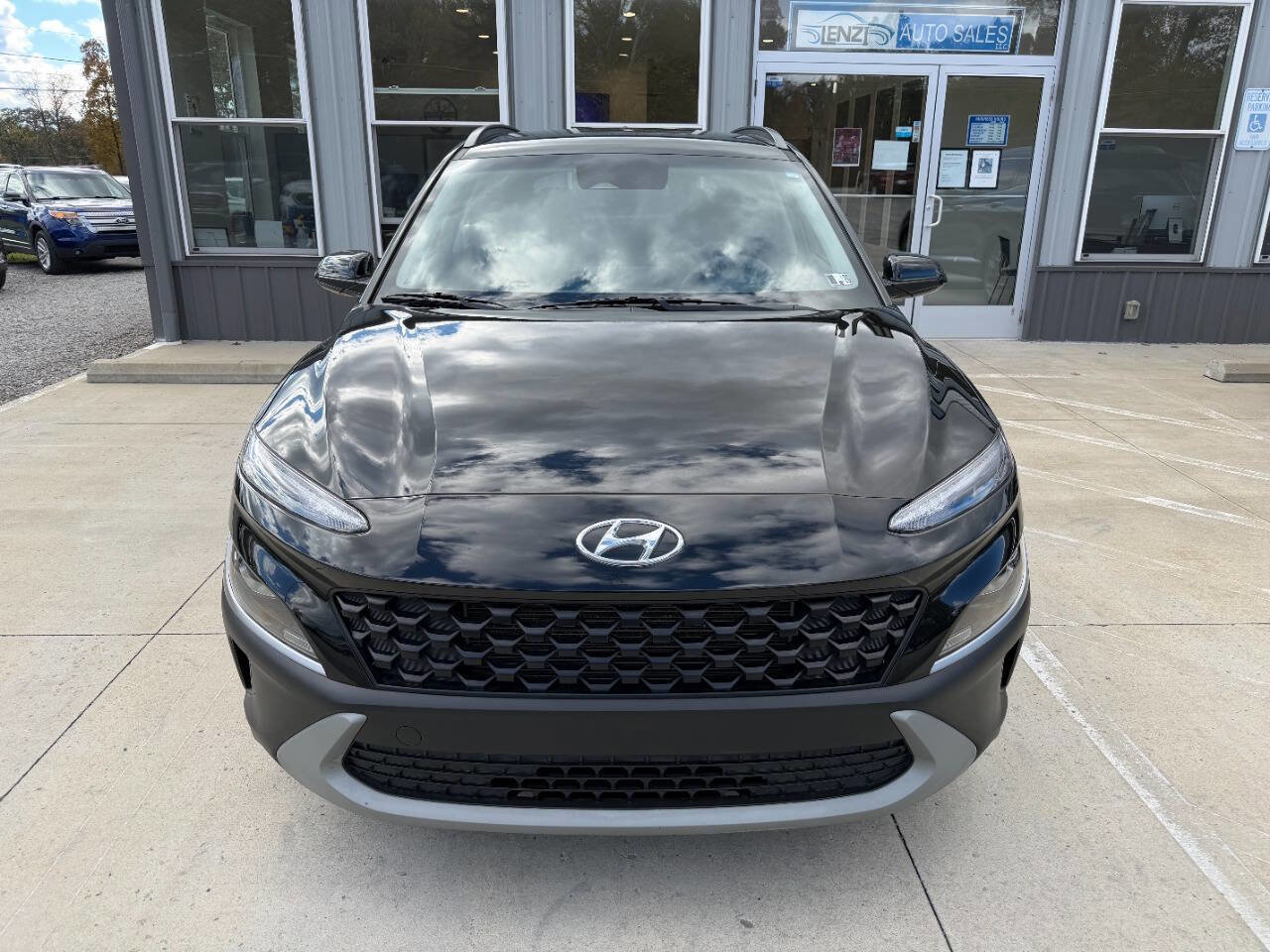 Used 2023 Hyundai Kona SEL w/ Cargo Package image 2