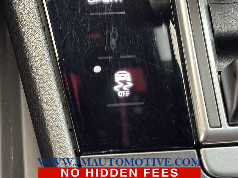 Used 2021 Porsche Cayenne image 33