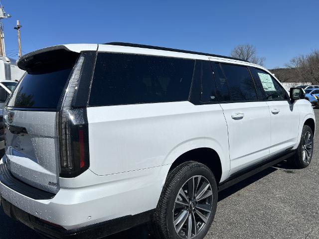 New 2026 Cadillac Escalade ESV Sport image 4