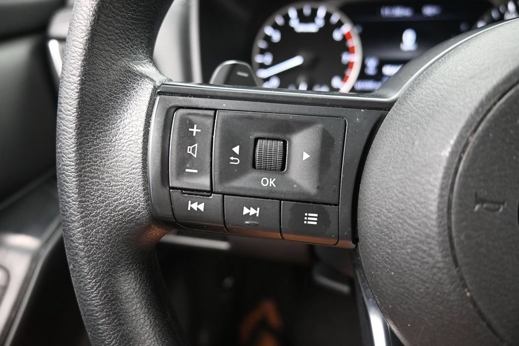 Used 2024 Nissan Rogue S AWD/4WD image 14