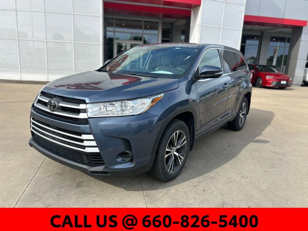 Used 2018 Toyota Highlander LE w/ Protection Package #3 AWD/4WD video 2