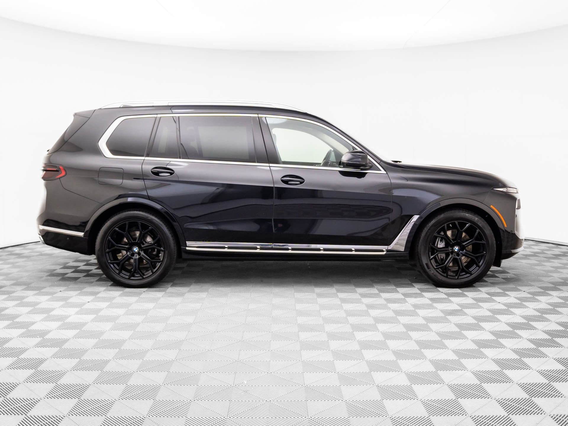 Used 2024 BMW X7 xDrive40i image 6