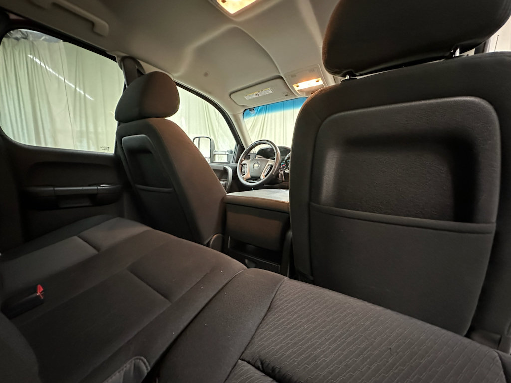 Used 2012 Chevrolet Silverado 2500 LT w/ Z71 Appearance Package AWD/4WD image 18