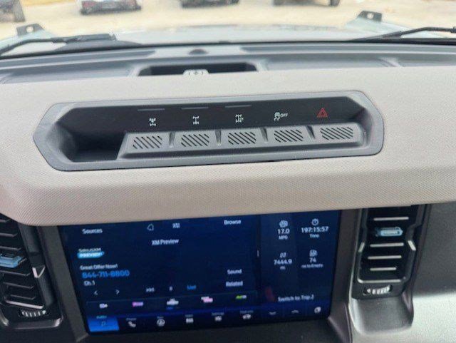 Used 2023 Ford Bronco Wildtrak image 13