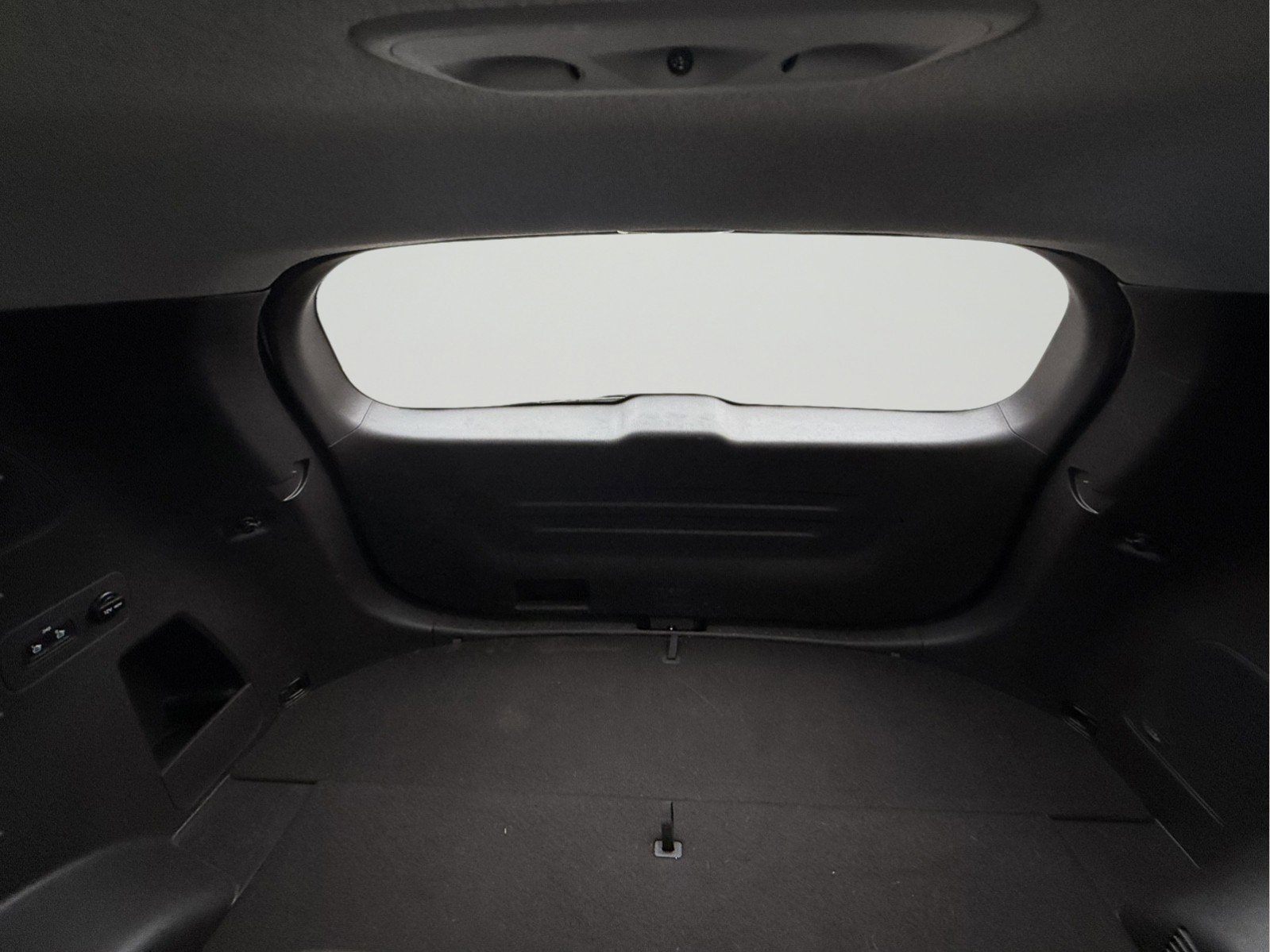 Used 2019 Hyundai Santa Fe Limited image 28