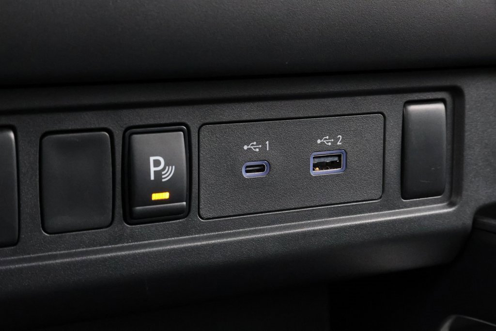 Used 2025 Nissan Frontier SV image 25