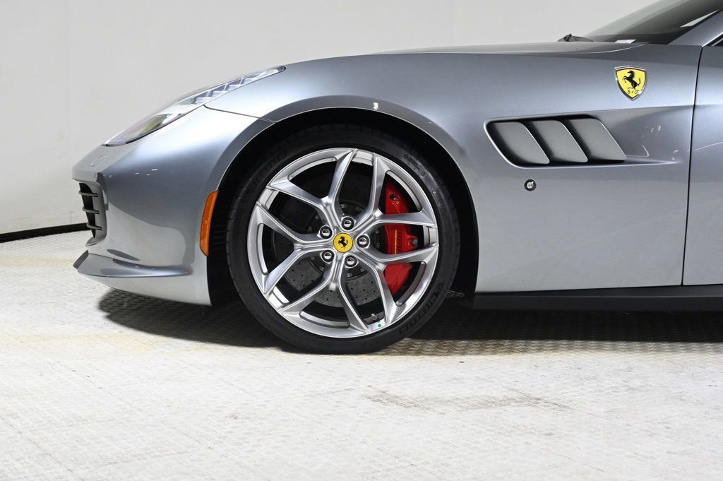 Used 2018 Ferrari GTC4Lusso T image 27