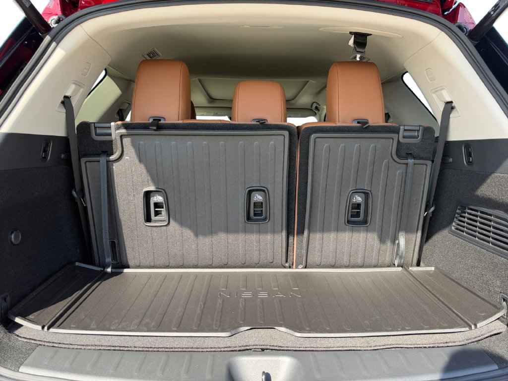 New 2026 Nissan Pathfinder Platinum AWD/4WD image 18