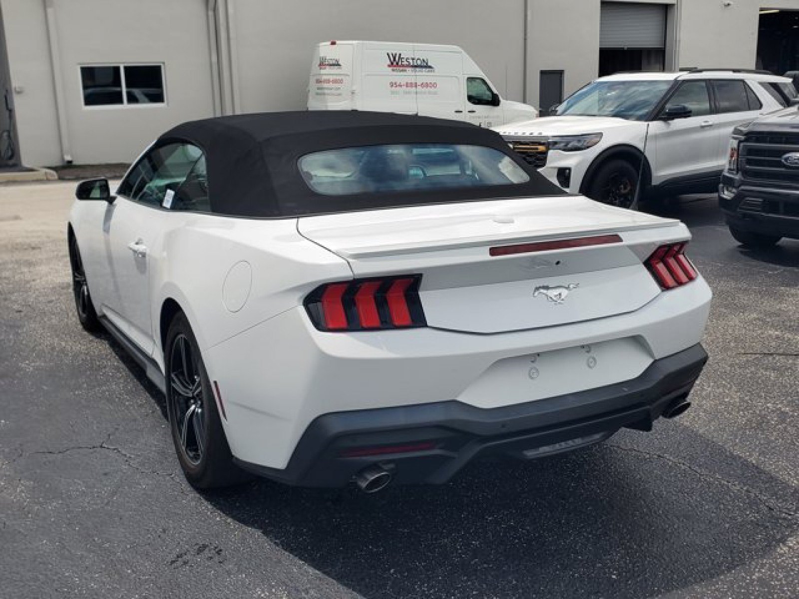 Used 2024 Ford Mustang Premium RWD image 5