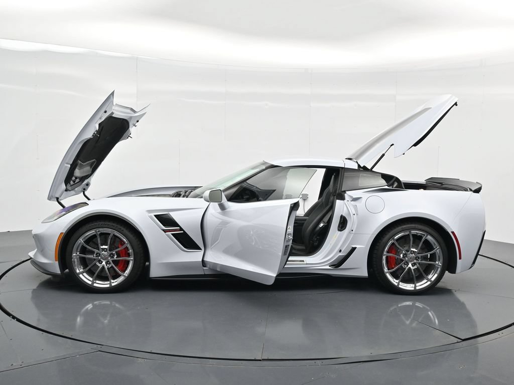 Used 2019 Chevrolet Corvette Grand Sport RWD image 23