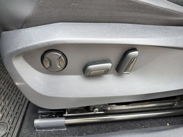 Used 2024 Volkswagen Tiguan SE R-Line AWD/4WD image 14