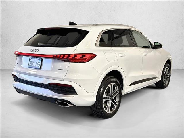 Used 2025 Audi Q5 Premium w/ Convenience Package AWD/4WD image 5