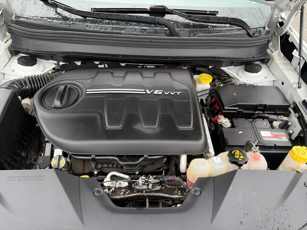 Used 2019 Jeep Cherokee Latitude Plus AWD/4WD image 21
