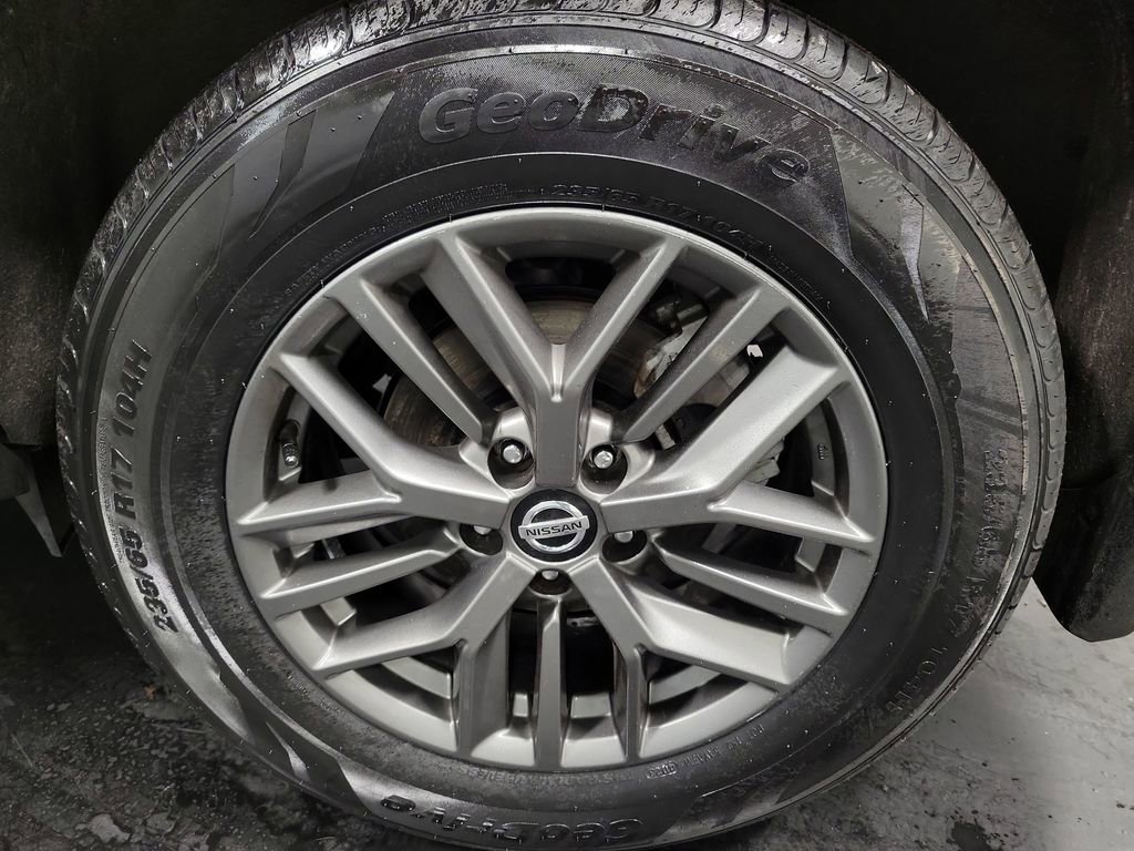 Used 2021 Nissan Rogue S image 10