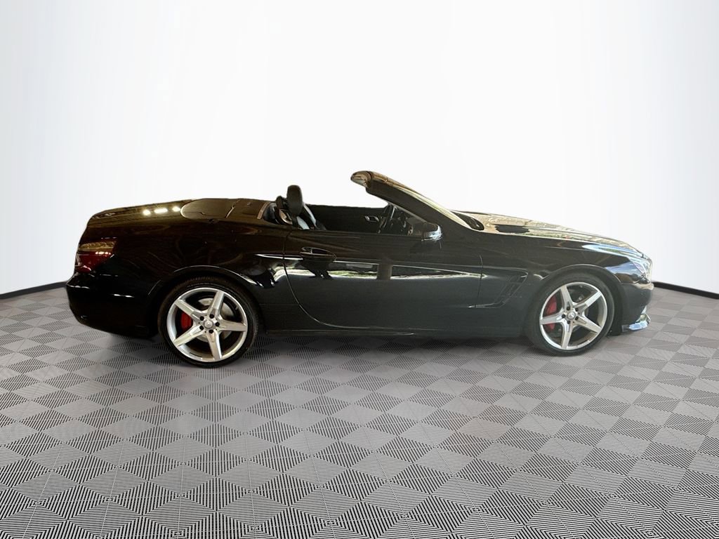 Used 2013 Mercedes-Benz SL 550 w/ Premium Pkg image 9